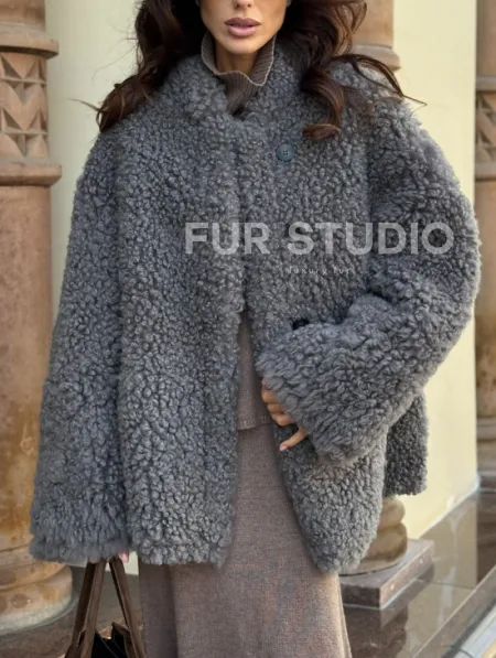 Дубленка серого цвета - двухсторонняя - фото 2