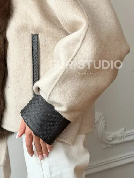 Женское шерстяное полупальто с мехом - фото 1