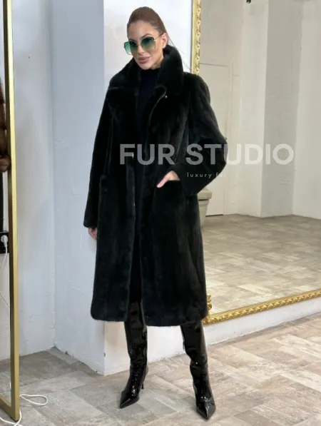 Элегантное пальто из плюшевой норки VELVET - цвет черно-зеленый - фото 0