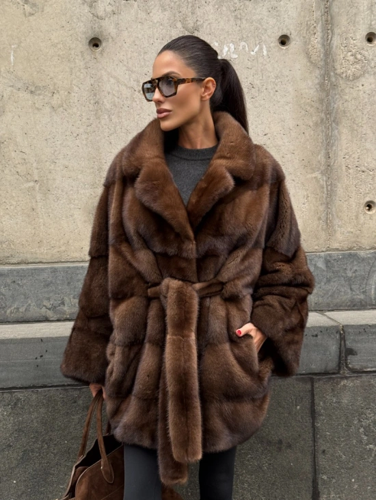 Полушубок из меха норки Brown Velvet, английский воротник фасон - летучая мышь - фото 7