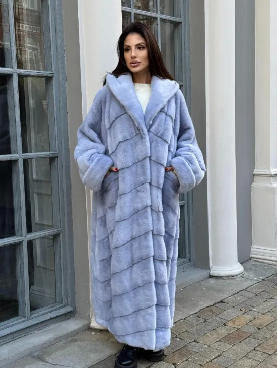 Шуба кимоно LUXURY FASHION из меха голубой норки с капюшоном - фото 0