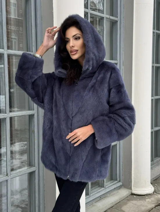 Меховая курточка - бомбер из аукционной норки с капюшоном - фото 10