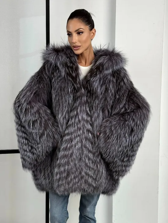 Шуба из меха чернобурки с капюшоном в росшив - летучая мышь - фото 4