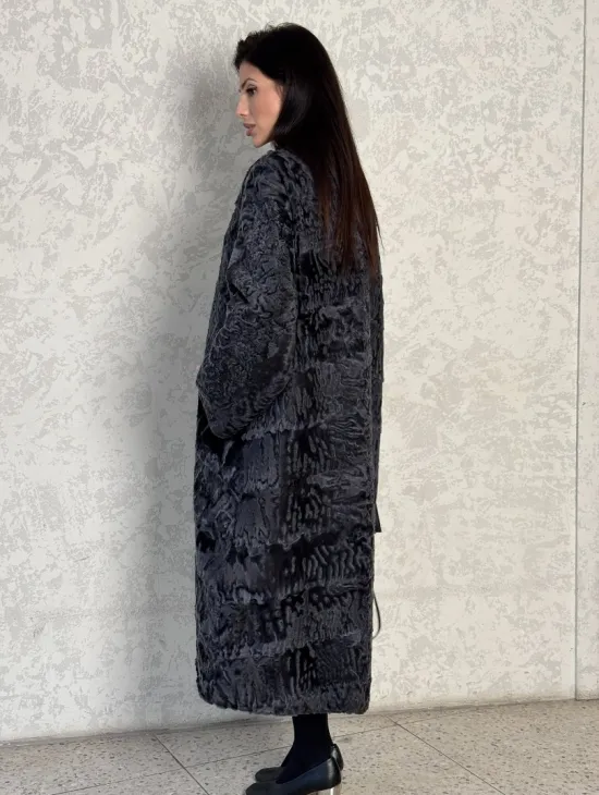 Длинная шуба из каракуля в цвете графит - фото 3
