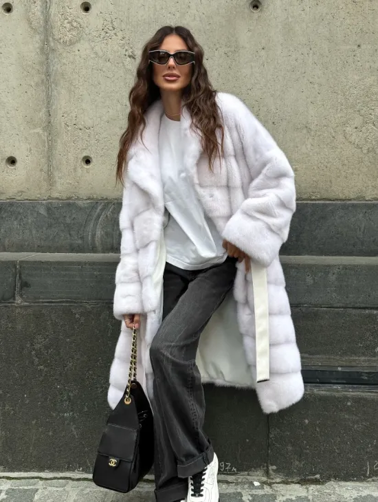Белая норковая шуба с английским воротником - фото 12