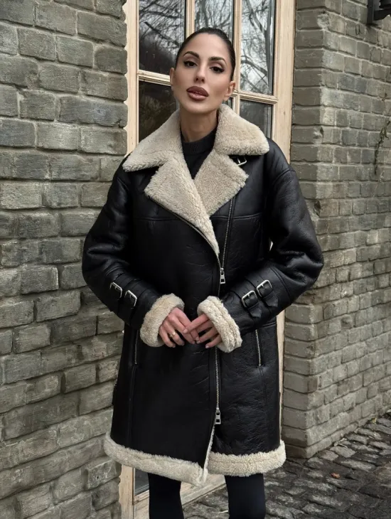 Удлиненная дубленка на белой овчине - фото 7