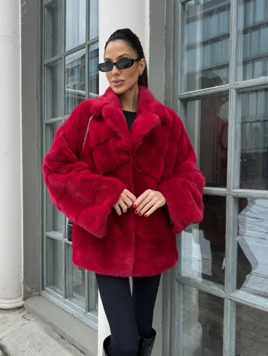 Полушубок норковый в гранатовом оттенке - фото 0