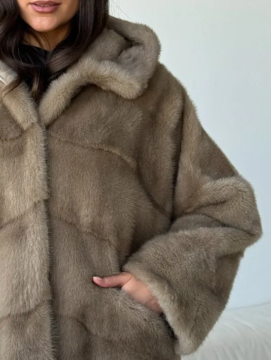 Короткая  норковая шуба с капюшоном - фото 2