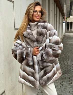Шуба из меха шиншиллового кролика PREMIUM COLLECTION - фото 5