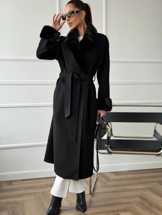 Черное пальто с мехом норки - фото 5