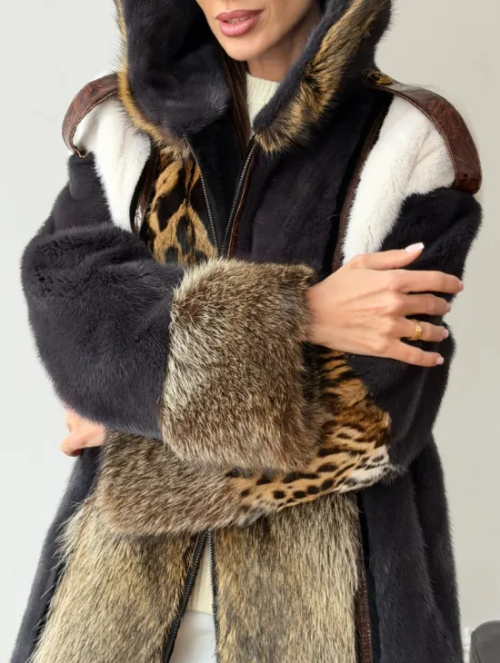 Комбинированная норковая шуба с капюшоном - фото 1