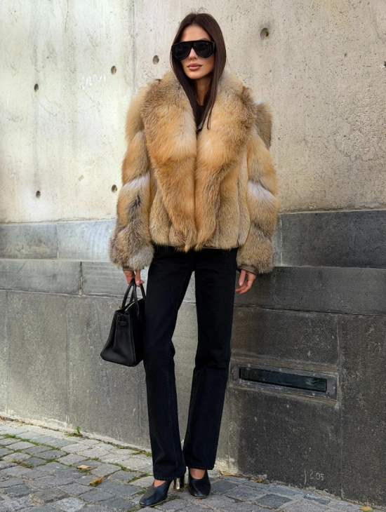Женская шуба из лисьего меха Golden Edged Fox - фото 6