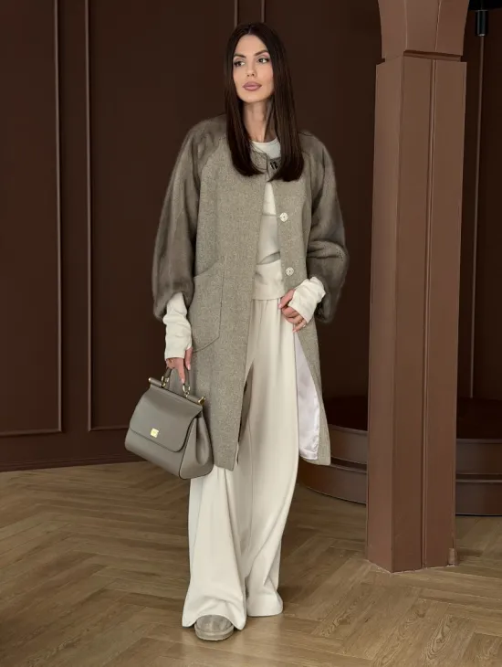 Женское пальто с меховыми рукавами из норки - фото 10