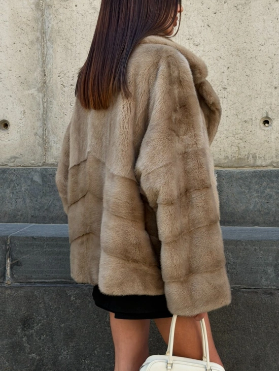 Шуба из норки SAGA FURS  с английским воротником - цвет пастель - фото 6