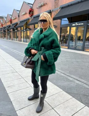 Короткая шуба из меха норки Velvet в изумрудном цвете - фото 3