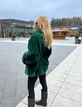 Короткая шуба из меха норки Velvet в изумрудном цвете - фото 7